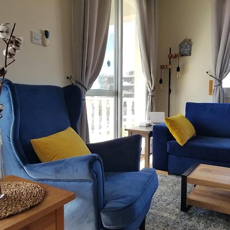 Penthouse Apartment Universal Paphos Bagian luar foto