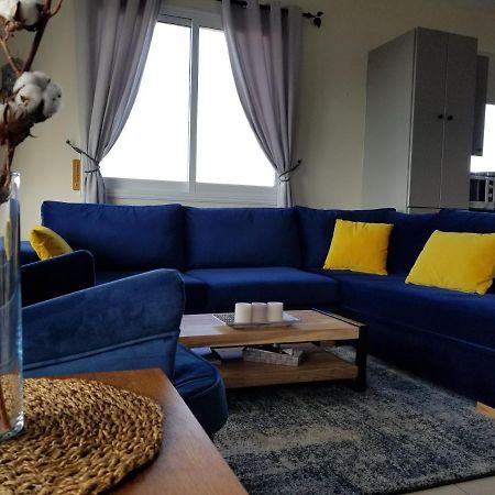 Penthouse Apartment Universal Paphos Bagian luar foto