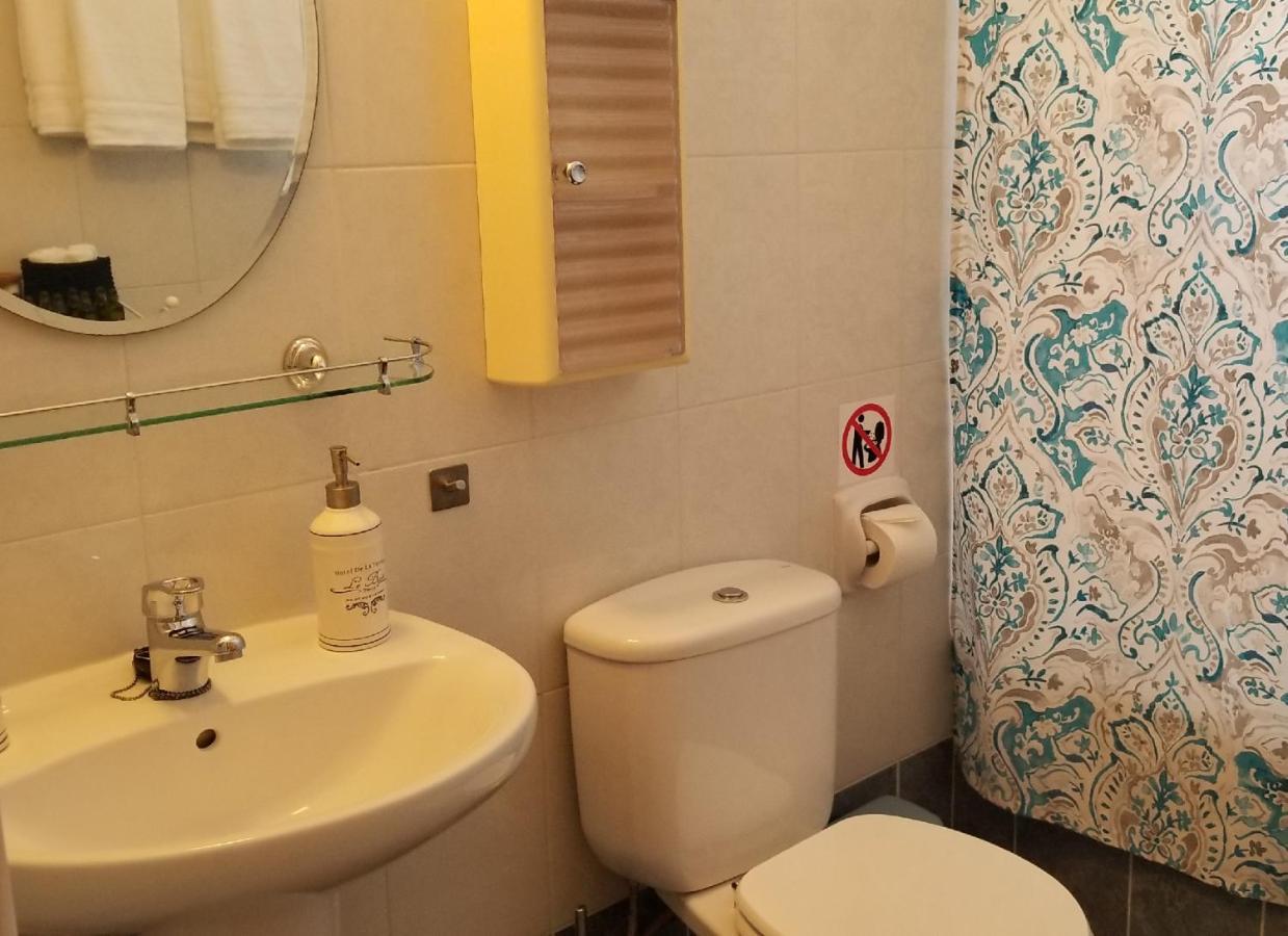 Penthouse Apartment Universal Paphos Bagian luar foto