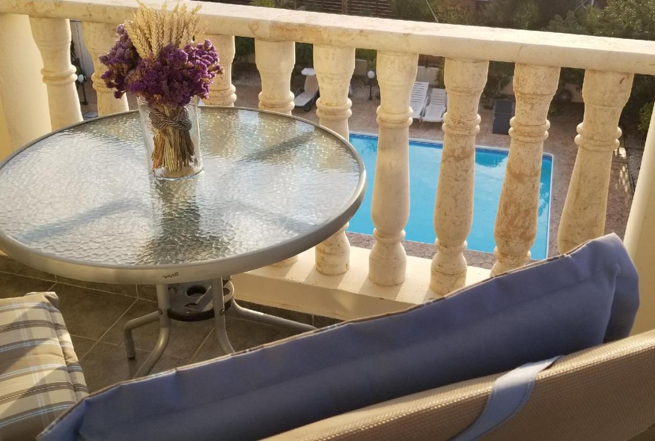 Penthouse Apartment Universal Paphos Bagian luar foto