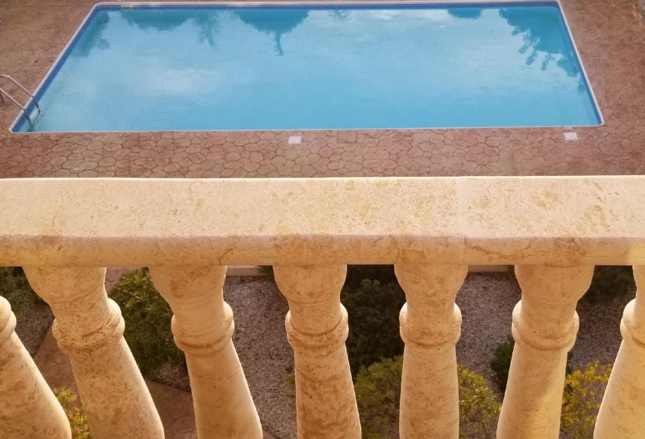 Penthouse Apartment Universal Paphos Bagian luar foto